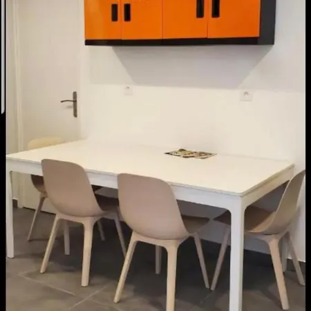 Privative, Grand Arenas, Proche Aeroport, Tram Sur Place, Gare Train St Augustin, 2 Toilet, 2 Shower Affittacamere Nizza