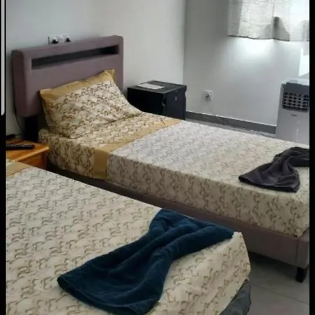 Privative, Grand Arenas, Proche Aeroport, Tram Sur Place, Gare Train St Augustin, 2 Toilet, 2 Shower Nizza