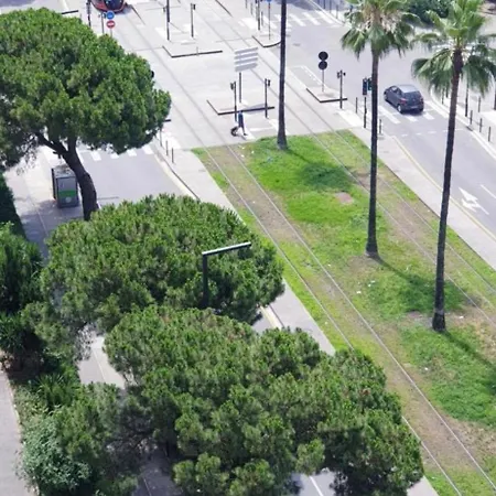 Affittacamere Privative, Grand Arenas, Proche Aeroport, Tram Sur Place, Gare Train St Augustin, 2 Toilet, 2 Shower *